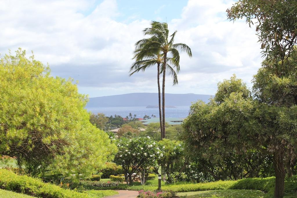 Views overlooking the Pacific Ocean to neighboring islands