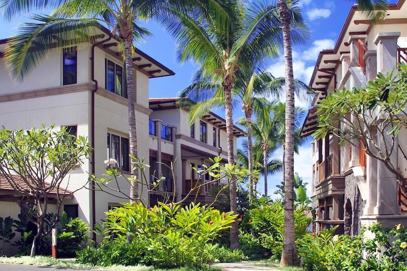 6 buildings at Wailea Beach Villas house 38 condo units