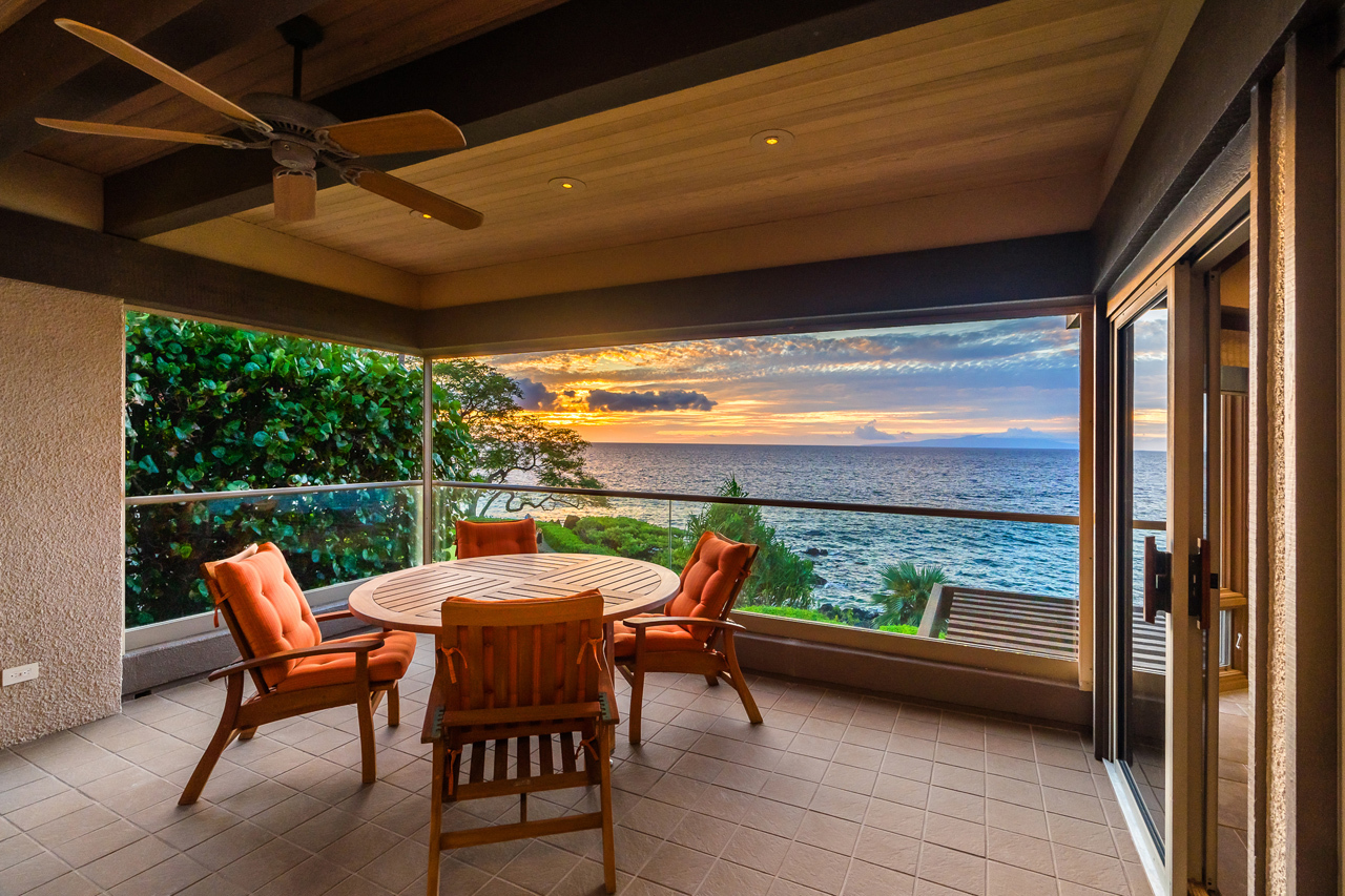 Direct Oceanfront Location: Unobstructed ocean views