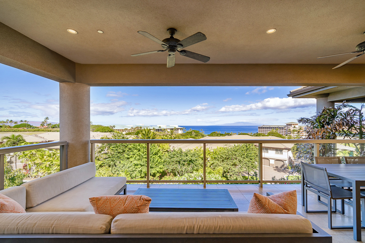 Panoramic ocean views: 