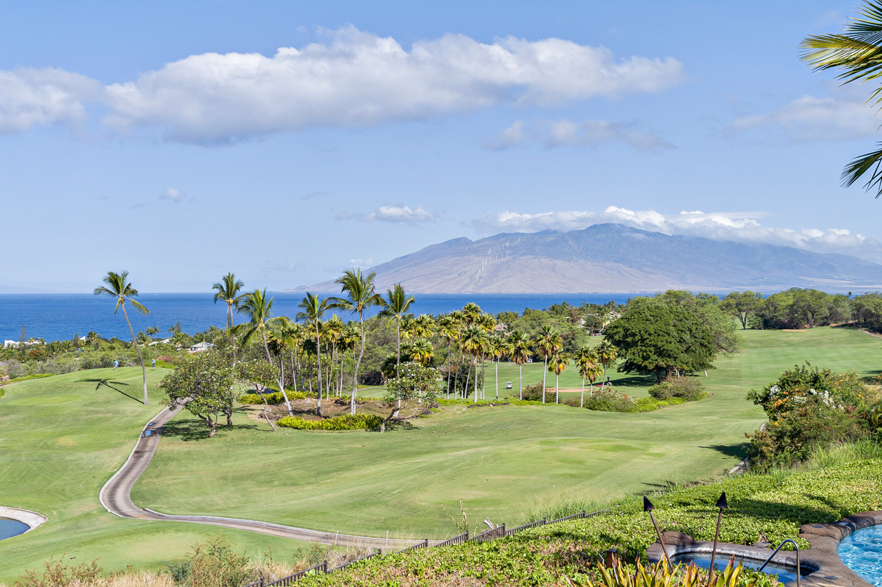 Panoramic Ocean Views: 