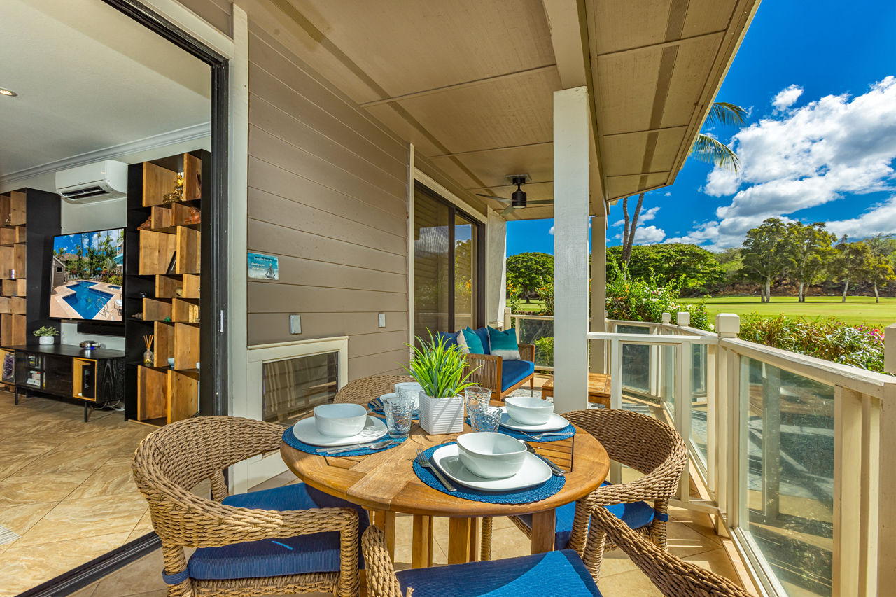 Spacious Covered Lanai: 